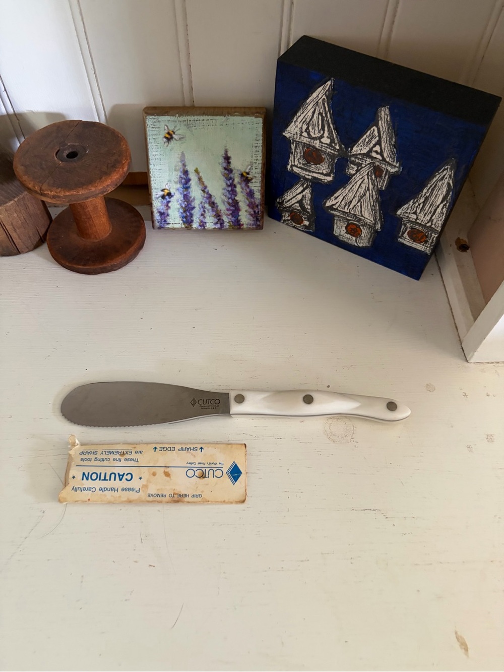 Cutco White Handle Spreader Knife - White
